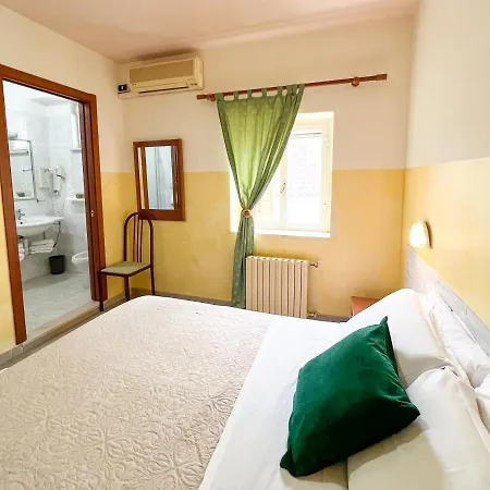 Lidodubaihotelb&b Hotel *